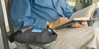 Uomo con Unità di Terapia ACTIV.A.C.™
