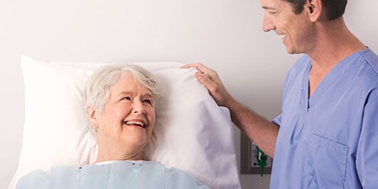 Il preriscaldamento dei pazienti consente di mantenere la normotermia.
