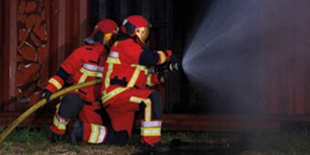 2 vigili del fuoco
