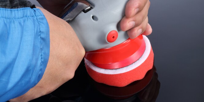 Riparazione dei difetti della vernice con 3M Finesse-it
