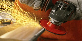 Smussatura del metallo con disco abrasivo Cubitron 3
