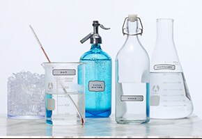 Acqua per detergere