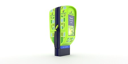 Colonnina di ricarica elettrica rivestita con pellicola da stampa digitale.
