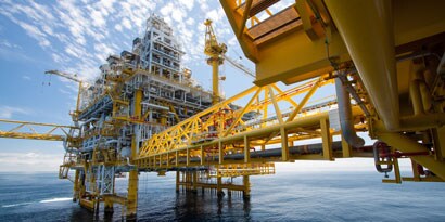 Immagine di impianto di trivellazione offshore
