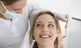Dentista con paziente