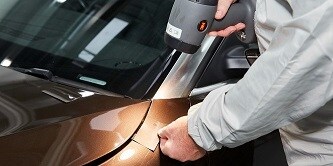 Processo di controllo e abbinamento del colore della vernice

