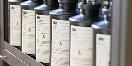 Inchiostro UV 3M™ Piezo Inkjet Ink Serie 8800
