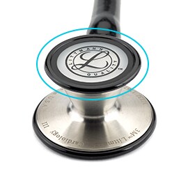 Cerchio azzurro che evidenzia la membrana fluttuante che chiude la campana di uno stetoscopio 3M Littmann Cardiology III.