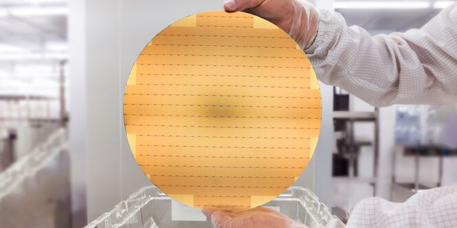 Assemblaggio avanzato di semiconduttori
