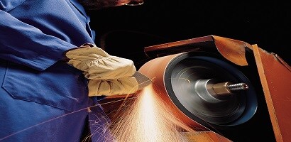 NUOVI nastri 3M™ per la lavorazione dei metalli
