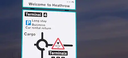 Segnale stradale per l'aeroporto di Heathrow
