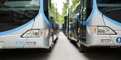 Immagine di due autobus

