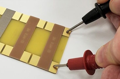 test di resistenza elettrica dei nastri conduttivi