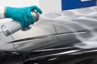 Applicare lo sgrassatore a basso VOC 3M™