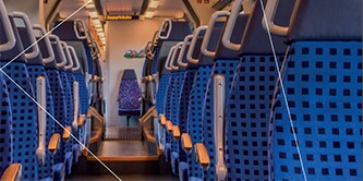 Interno di una carrozza ferroviaria
